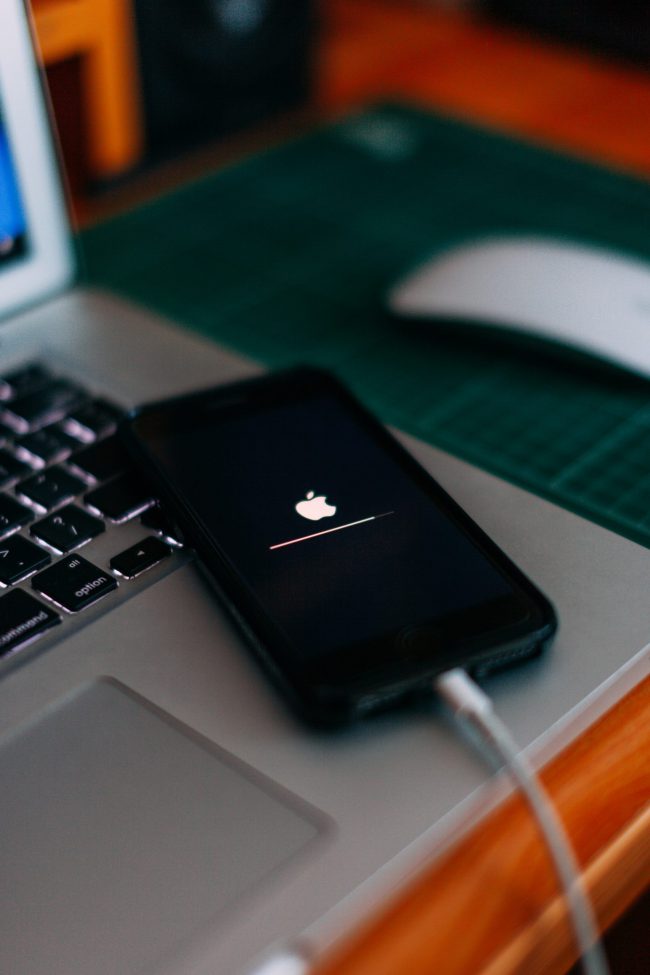 iOS 8 Gets A Slow Reception iOS 8 Gets A Slow Reception